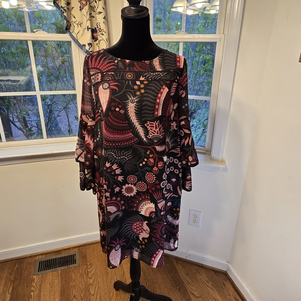 Ann Taylor Loft Paisley‎ Print Layer Bell Sleeve Shift Dress Size Small Burgundy